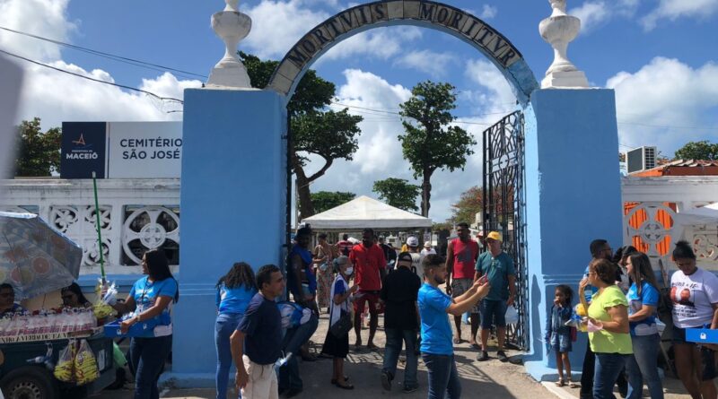 Dia de Finados e do Servidor Público: veja o que abre e o que fecha em Maceió